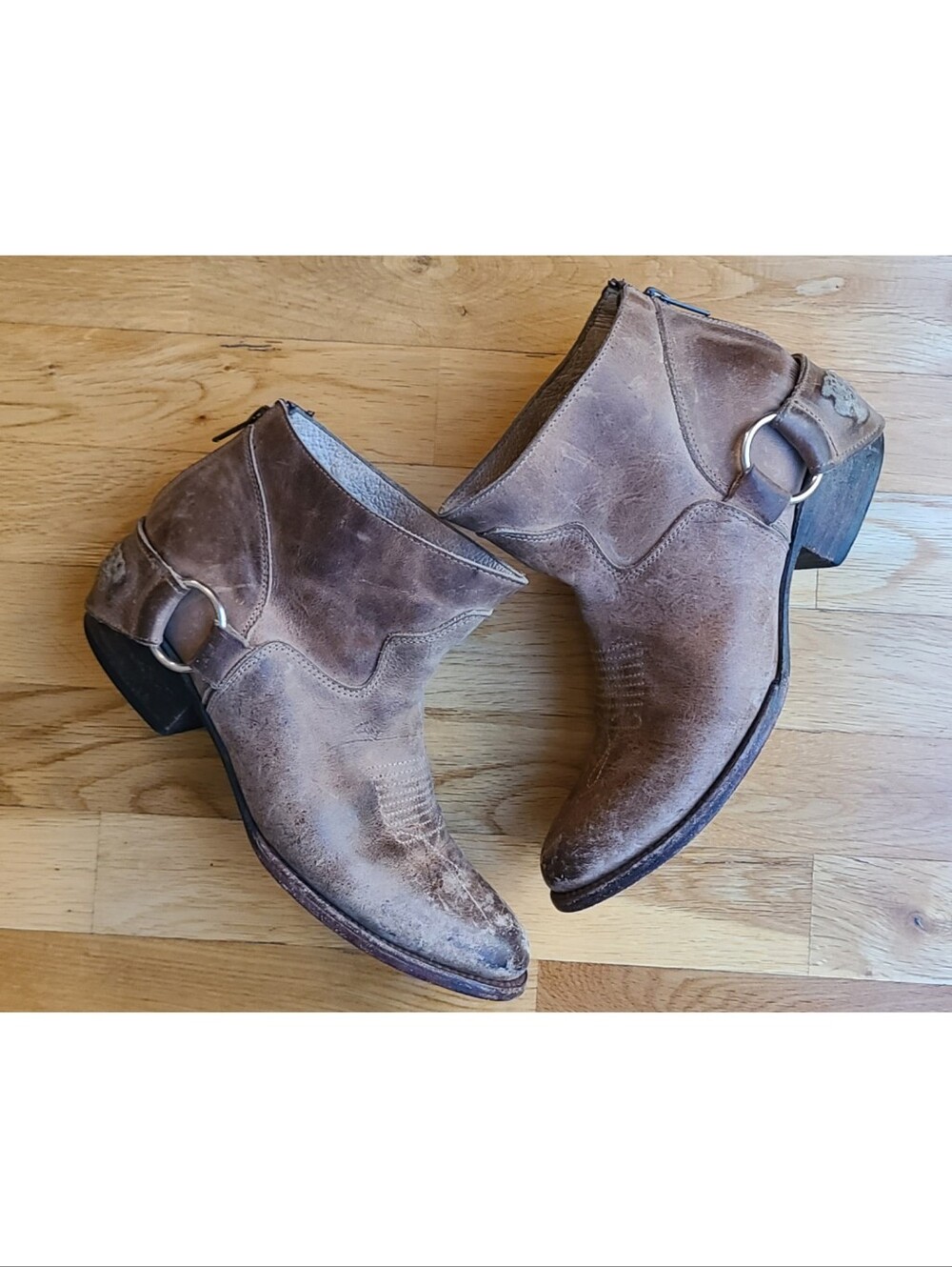 Freebird by Steven Cali Distressed Leather Ankle Boots Size 8 Studded Heel Strap